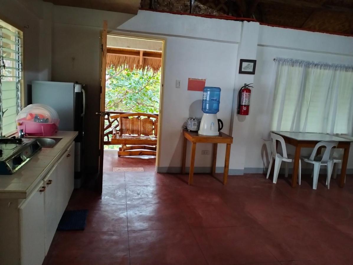 The Sylvia Hostel San Juan (Siquijor)